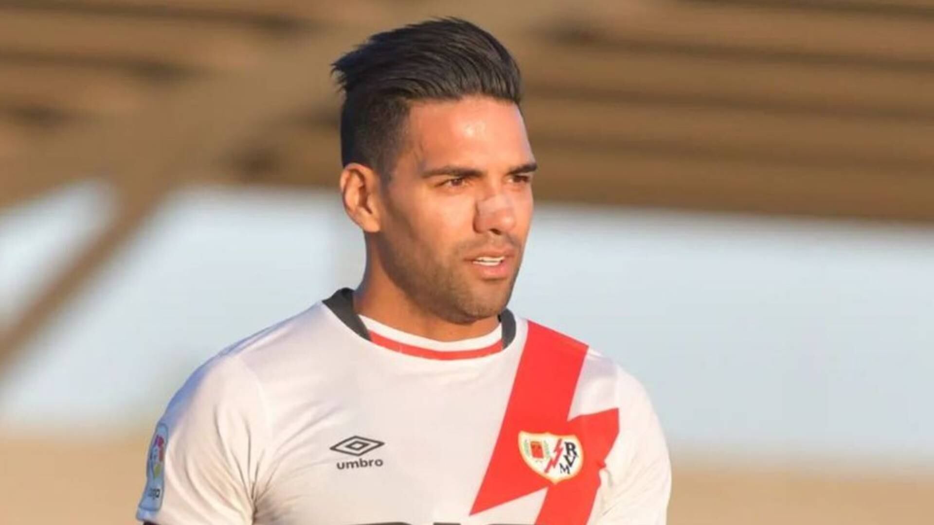 Falcao García se tomó fotos con niños hinchas del Manchester United