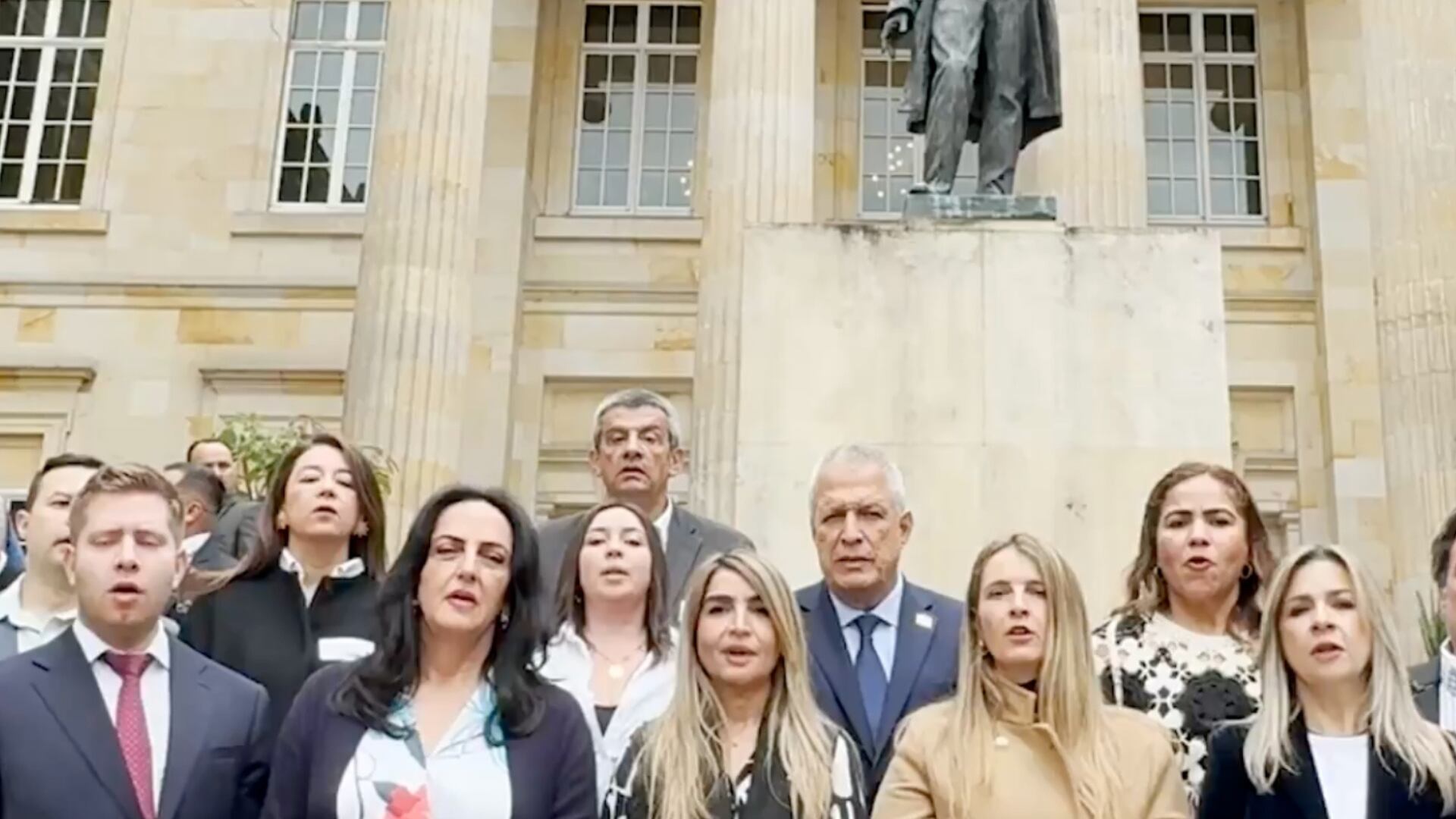 “Aquí no puede entrar nadie”: María Fernanda Cabal le cerró la puerta a Juan Carlos Pinzón y a otros precandidatos a la consulta del Centro Democrático