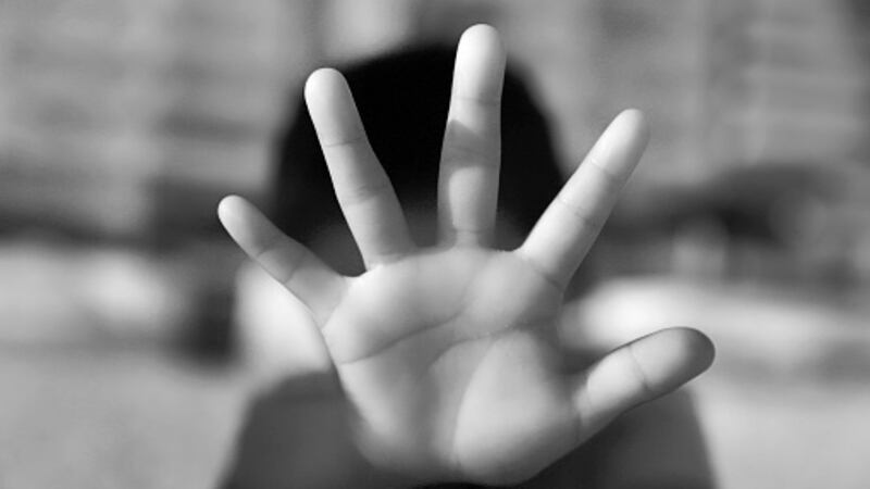 Mamá de niño fallecido exige respuesta de colegio privado de Bogotá: “lo traje vivo y me lo entregaron muerto”