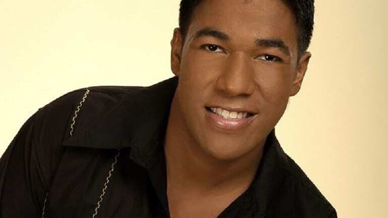 La tumba del fallecido cantante Kaleth Morales también fue violentada hace poco como ocurrió con la de Martín Elías.