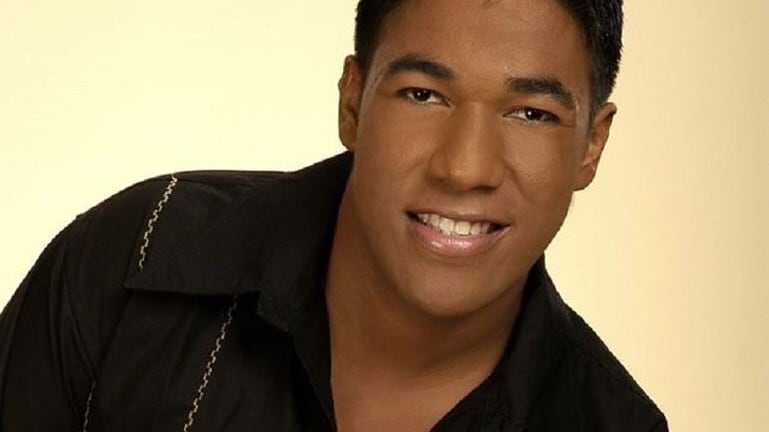 La tumba del fallecido cantante Kaleth Morales también fue violentada hace poco como ocurrió con la de Martín Elías.