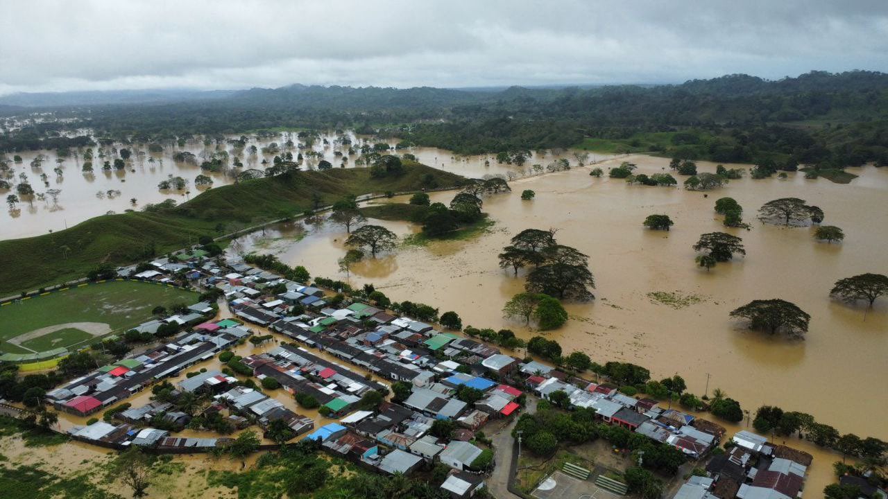 Foto desbordamiento de ríos provoca inundaciones masivas en Córdoba, Sucre, Bolívar y Atlántico.