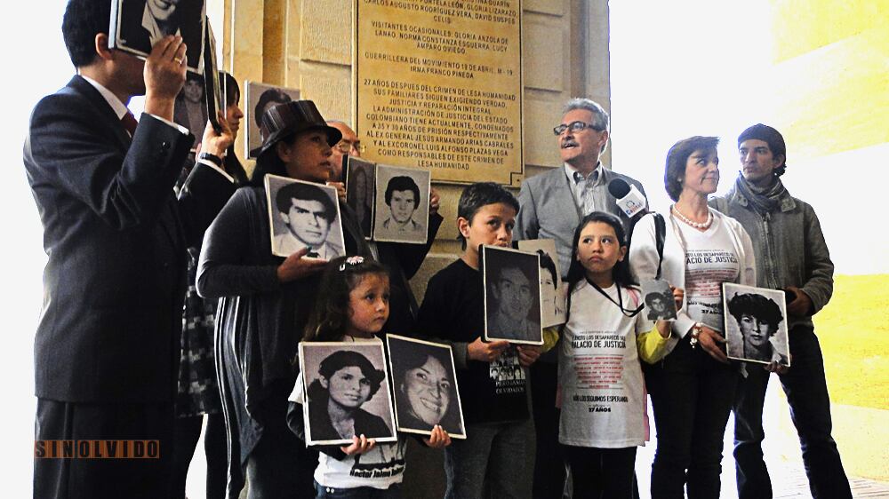 Algunas familias llevan décadas buscando a sus seres queridos.
