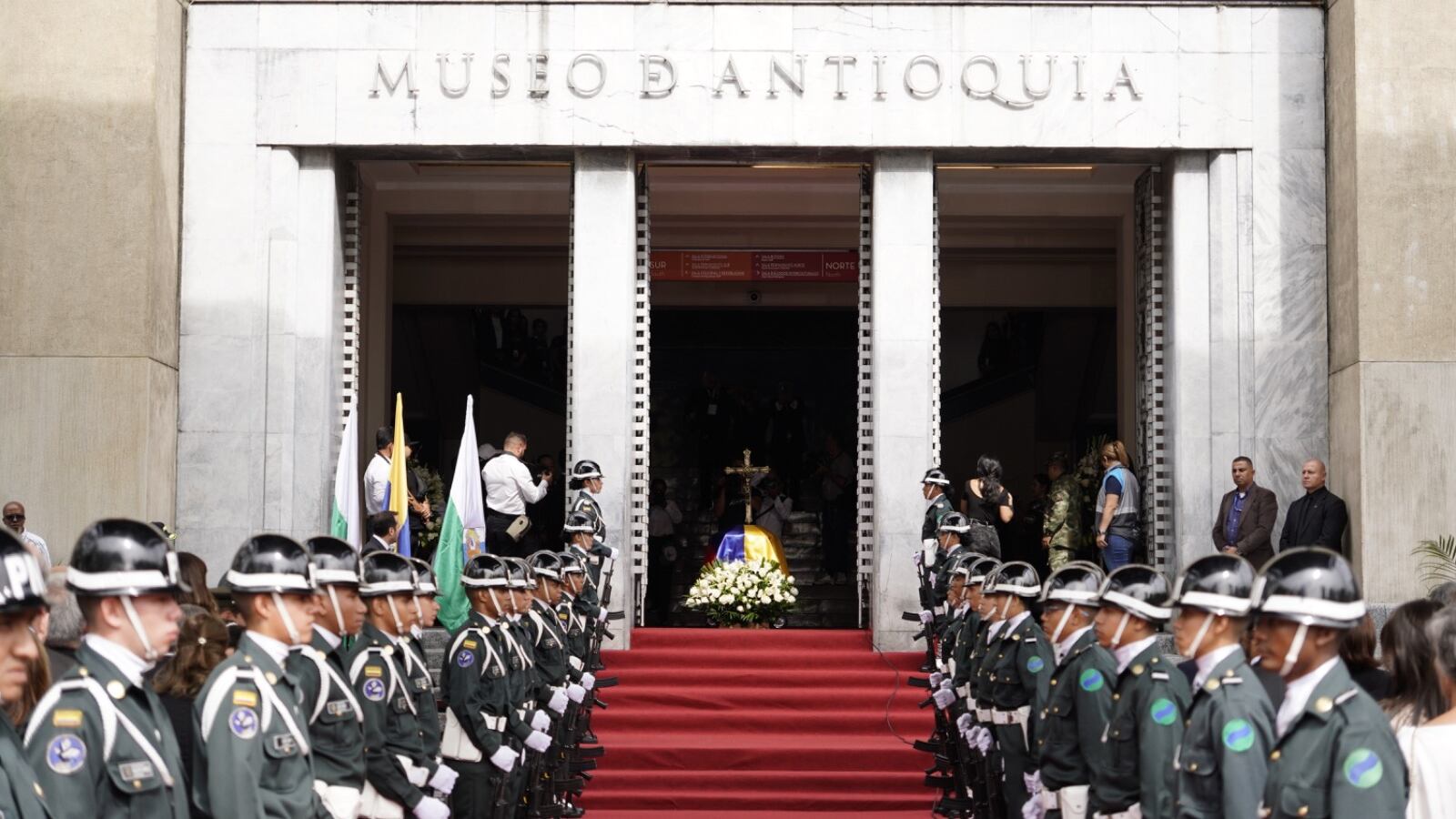 Cámara ardiente para el maestro Fernando Botero en Medellín