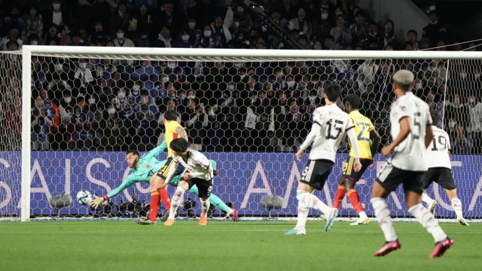 Kaoru Mitoma abrió el marcador para Japón vs. Colombia.