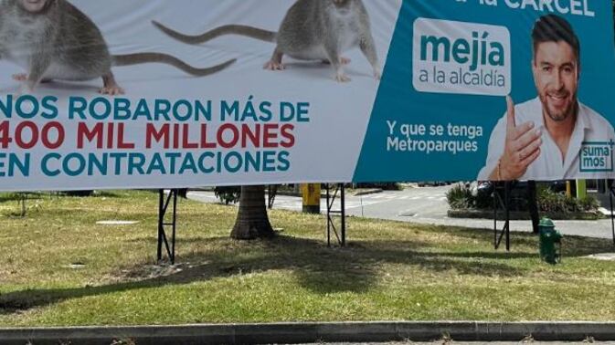 Polémica por valla con ratas en Medellín