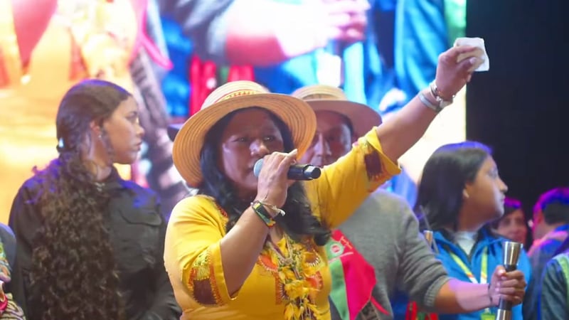Aida Quilcué, formula vicepresidencial de Iván Cepeda, en el cierre de campaña del Pacto Histórico , Plaza de Bolívar, Bogotá