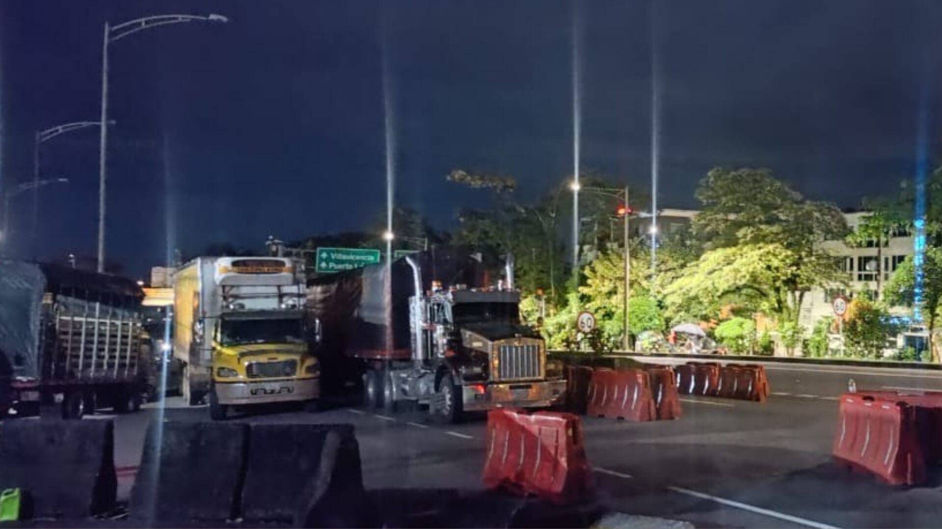 Derrumbe en la vía de Bogotá al Llano