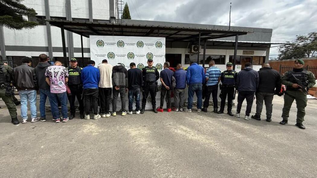 Captura de 13 ladrones que intentaron robar una bodega de textil en Bogotá.