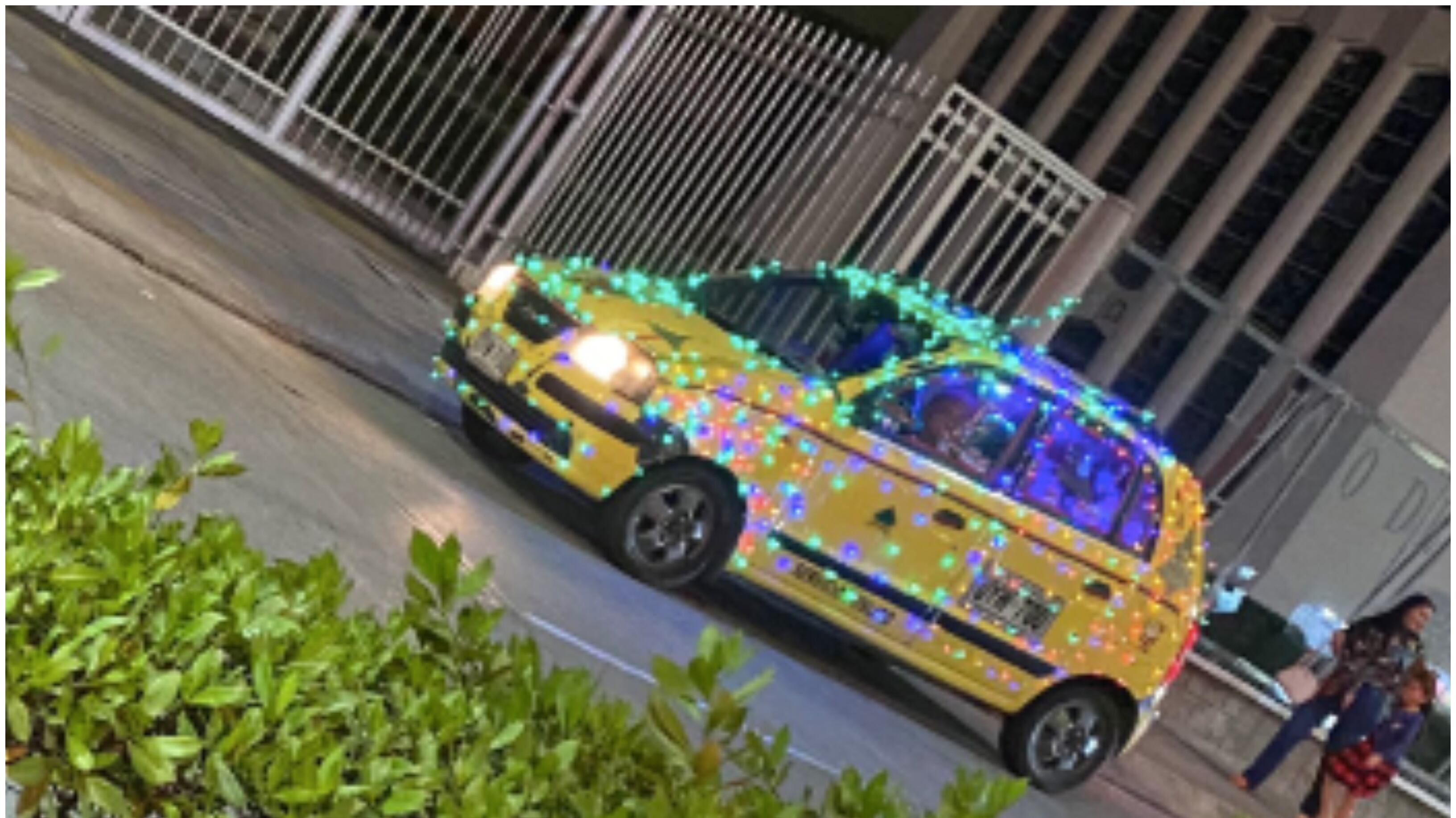 Un taxi es la sensación en Barranquilla por su decoración.