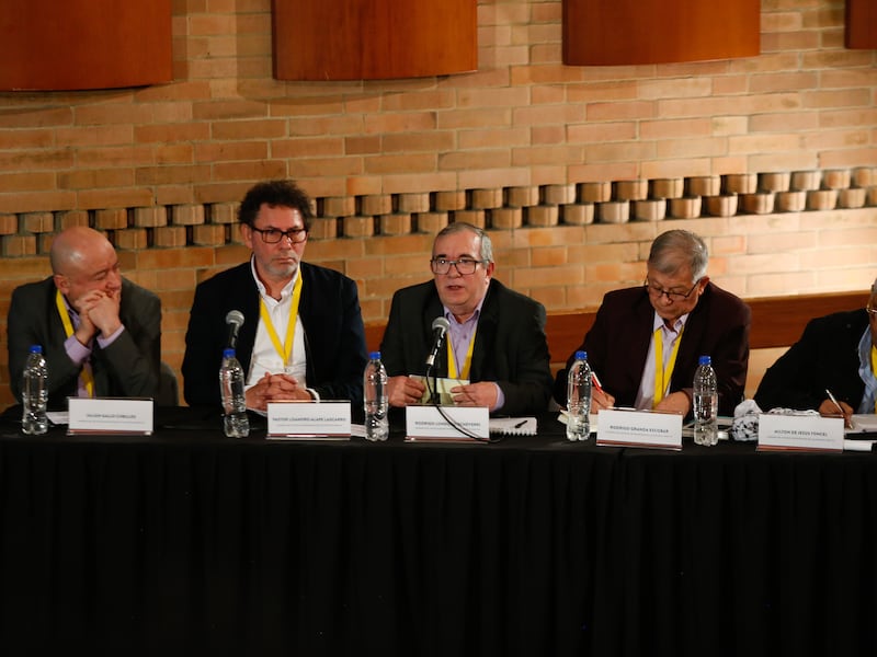 Contralora habría comprobado que las extintas Farc entregaron dólares falsos y no cumplieron con los bienes y dineros del Acuerdo de Paz