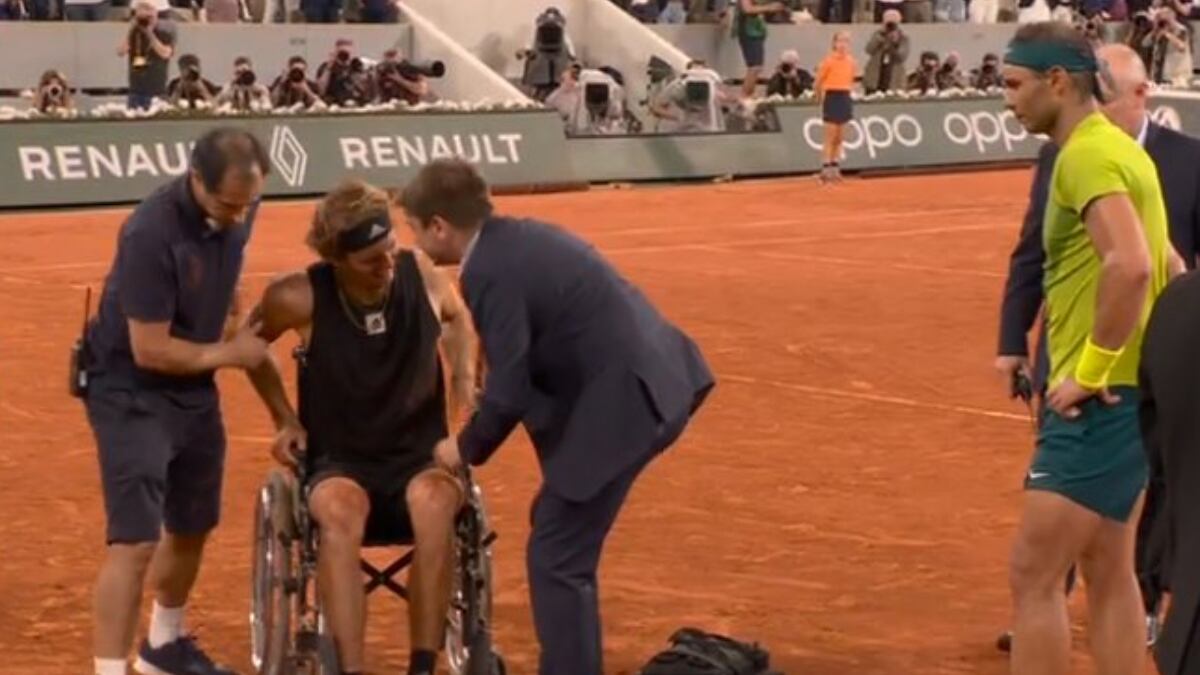 Zverev salió de Roland Garros llorando y en silla de ruedas: Nadal, finalista