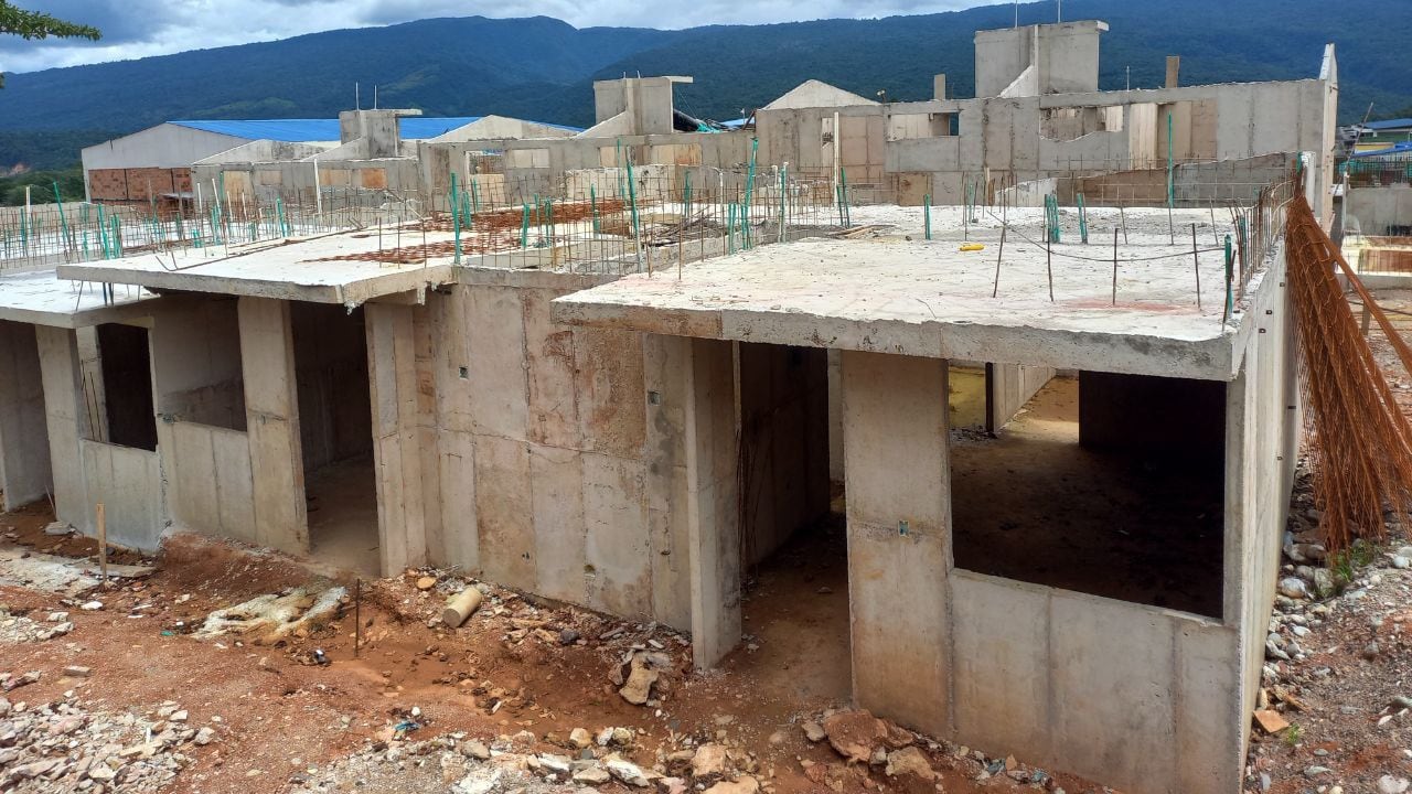 Casas en reconstrucción en Mocoa