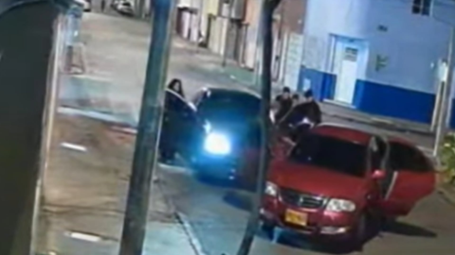 Banda del carro rojo que roba carros en Bogotá