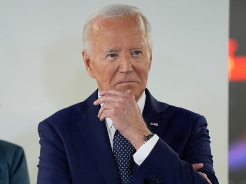 Presidente Biden dijo en una entrevista que él es “la primera mujer negra en trabajar junto a un presidente negro”