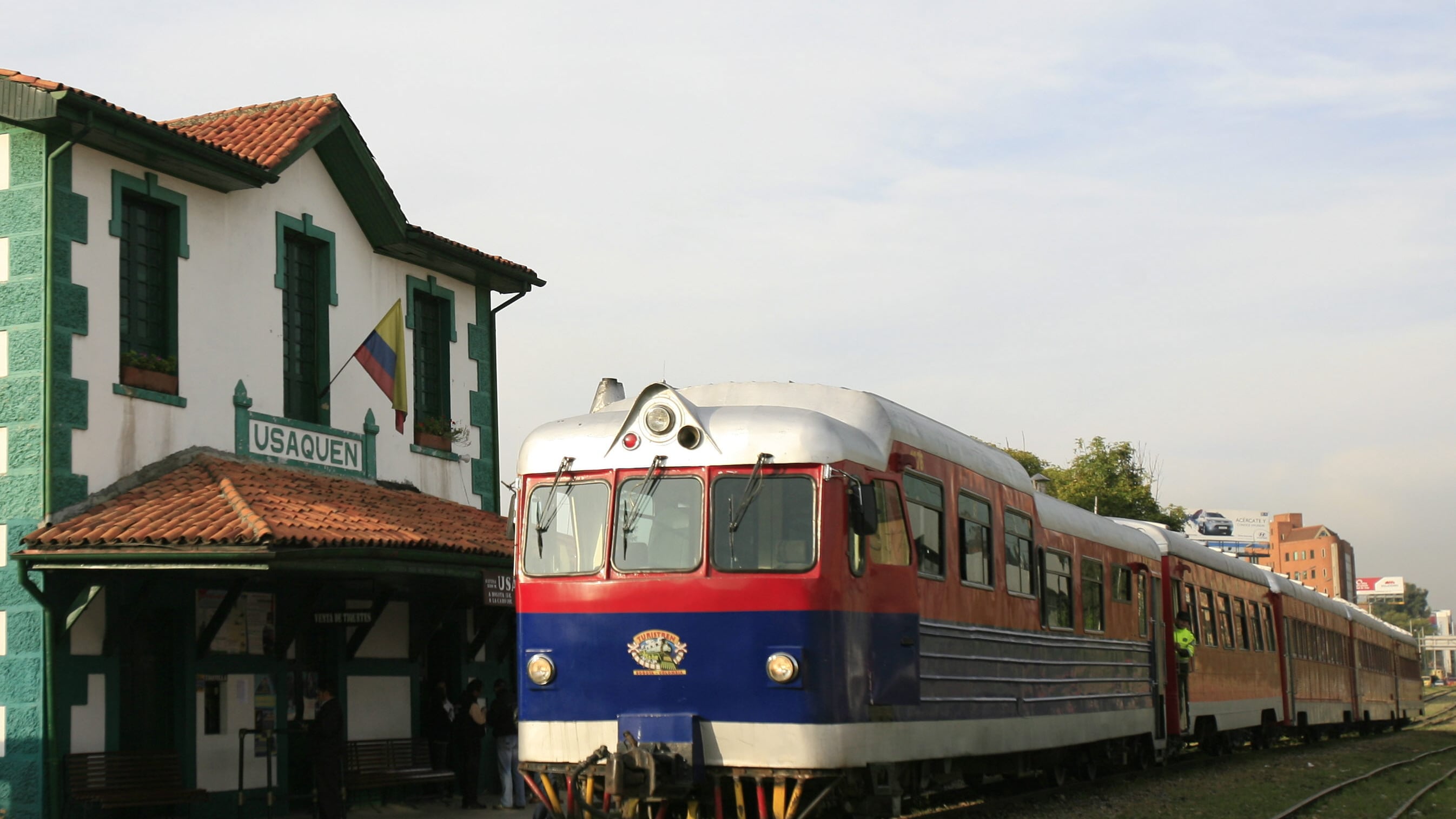 Tren de la Sabana arrolló a peatón que cruzaba por un sitio prohibido