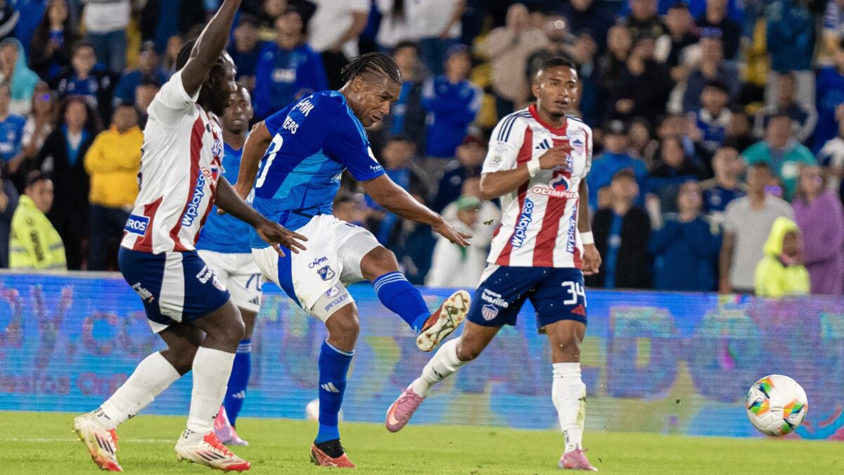 Carlos Antonio Vélez sugirió cajón de los jugadores de Millonarios a David González