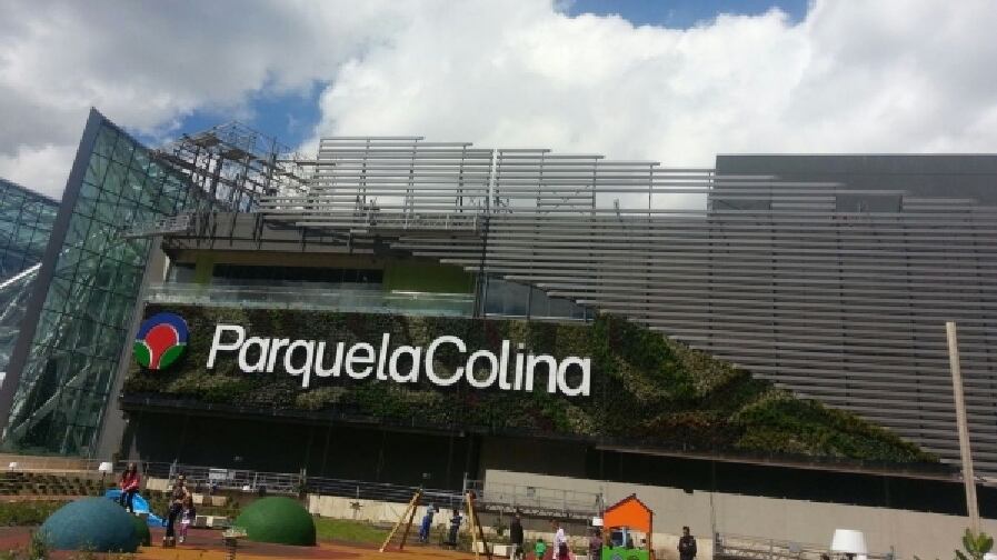 Centro Comercial La Colina