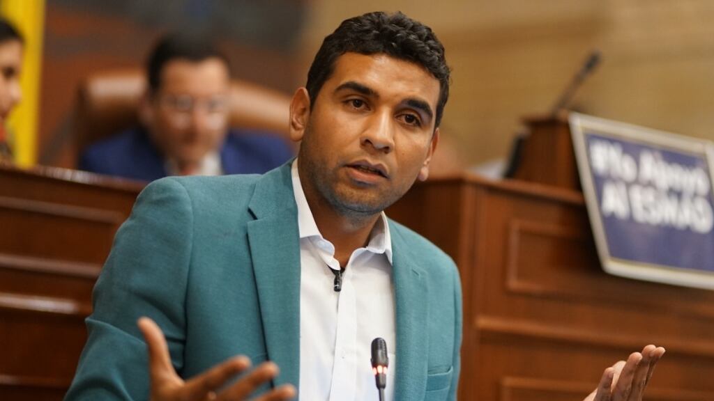 David Racero ordenó no darle más almuerzos a los representantes