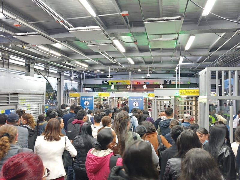 Bloqueo estaciones de TransMilenio hoy 7 de mayo por la Caracas