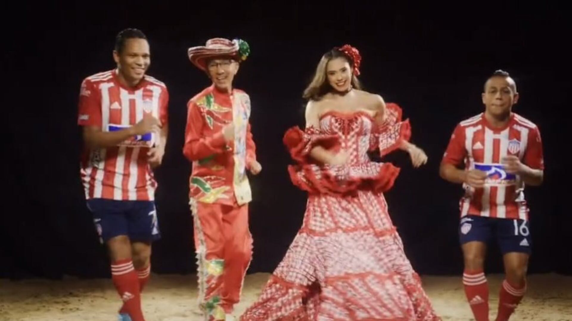 Carlos Bacca y Vladimir Hernández aparecieron en el nevo video de la Reina del Carnaval de Barranquilla