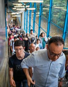Daño en los rieles del Metro de Medellín.