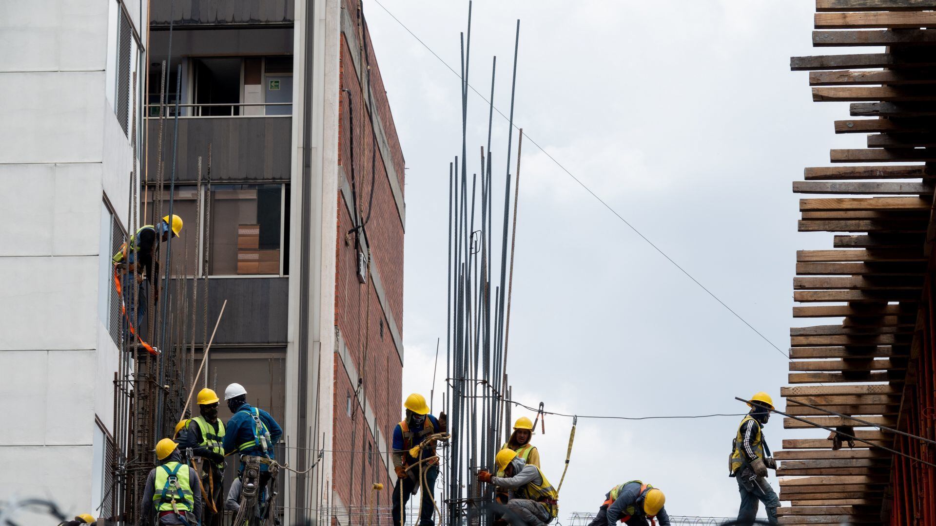 Cártel inmobiliario aseguran 46 cuentas bancarias de exfuncionarios