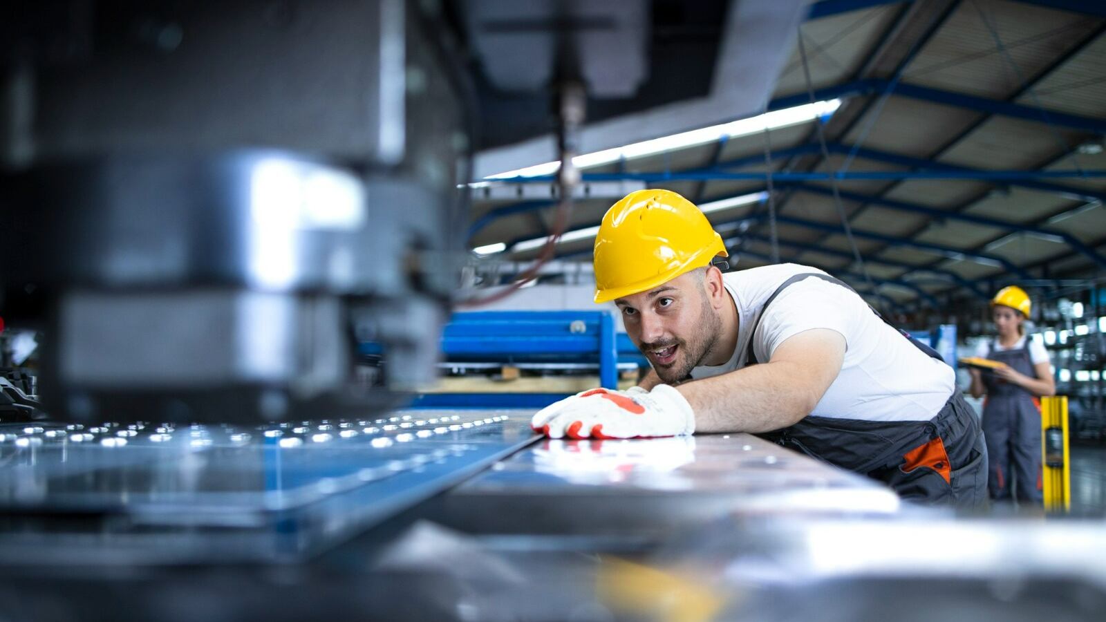 Trabajo hecho por colombianos #TrabajoSíHay