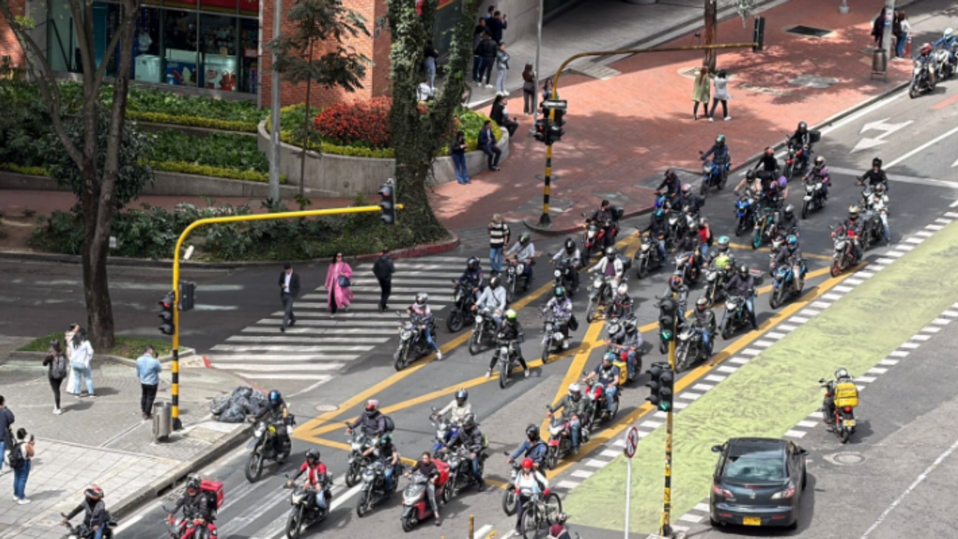 La movilidad en Bogotá se ha visto afectada por las manifestaciones de moteros.