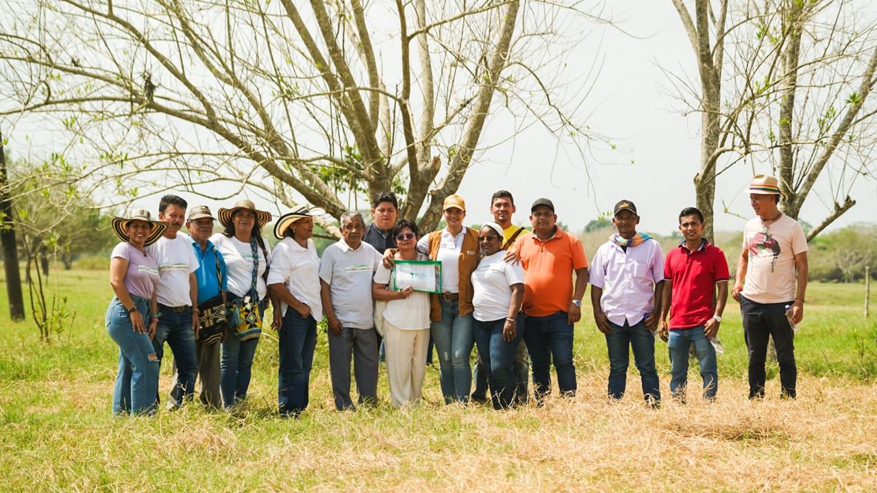 Tierras apoderadas por la familia de Uribe, fueron entregadas a familias campesinas de Córdoba