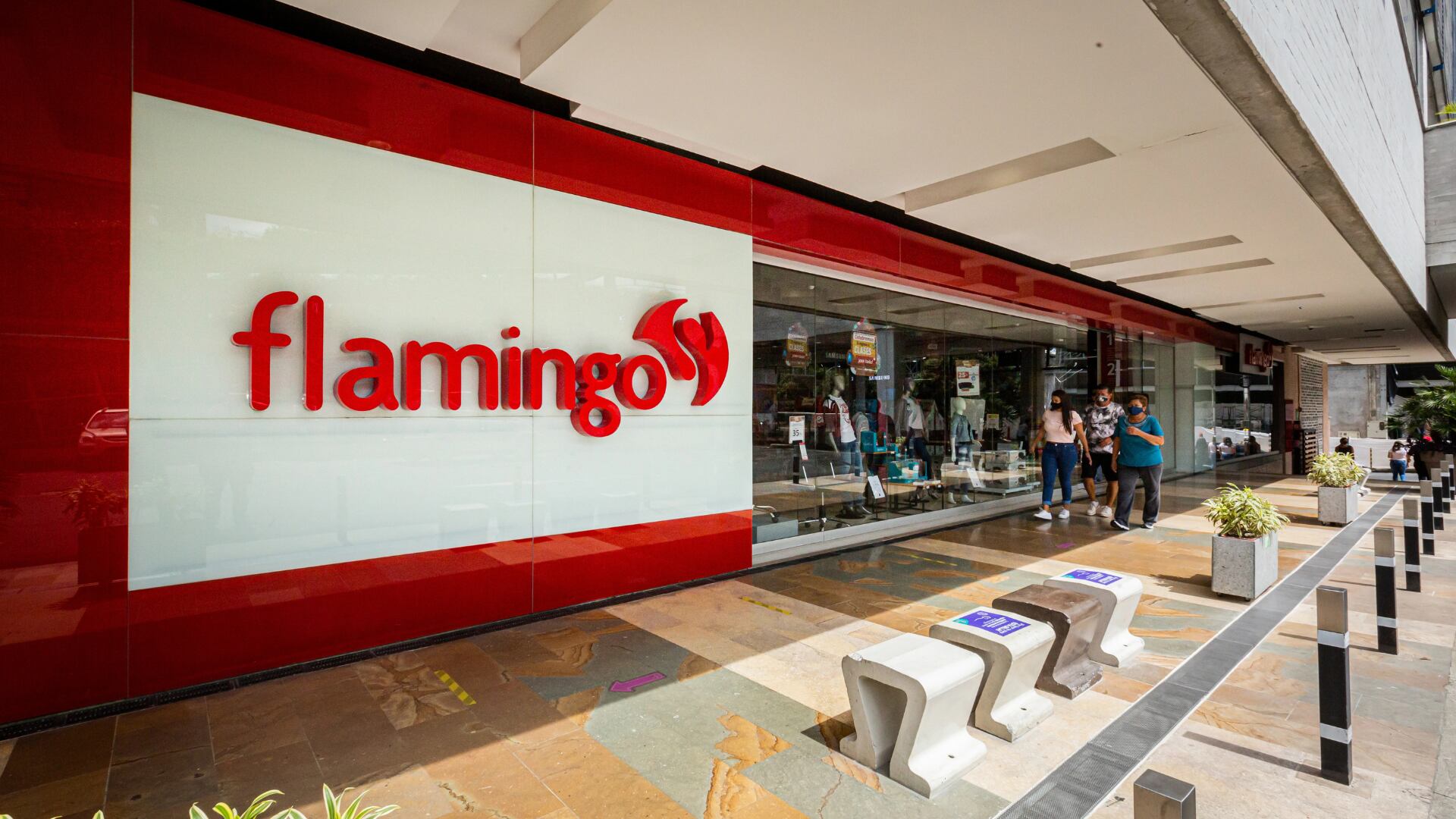 Investigarán a Almacenes Flamingo por presuntos cobros ilegales de intereses a sus clientes