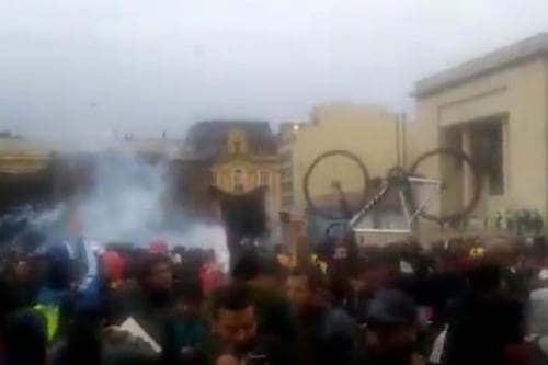 VIDEO: ESMAD atacó a manifestantes pacíficos de la Plaza de Bolívar