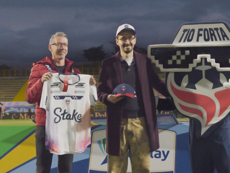 Nueva colección de gorras para los hinchas de Fortaleza CEIF: New Era entra al FPC