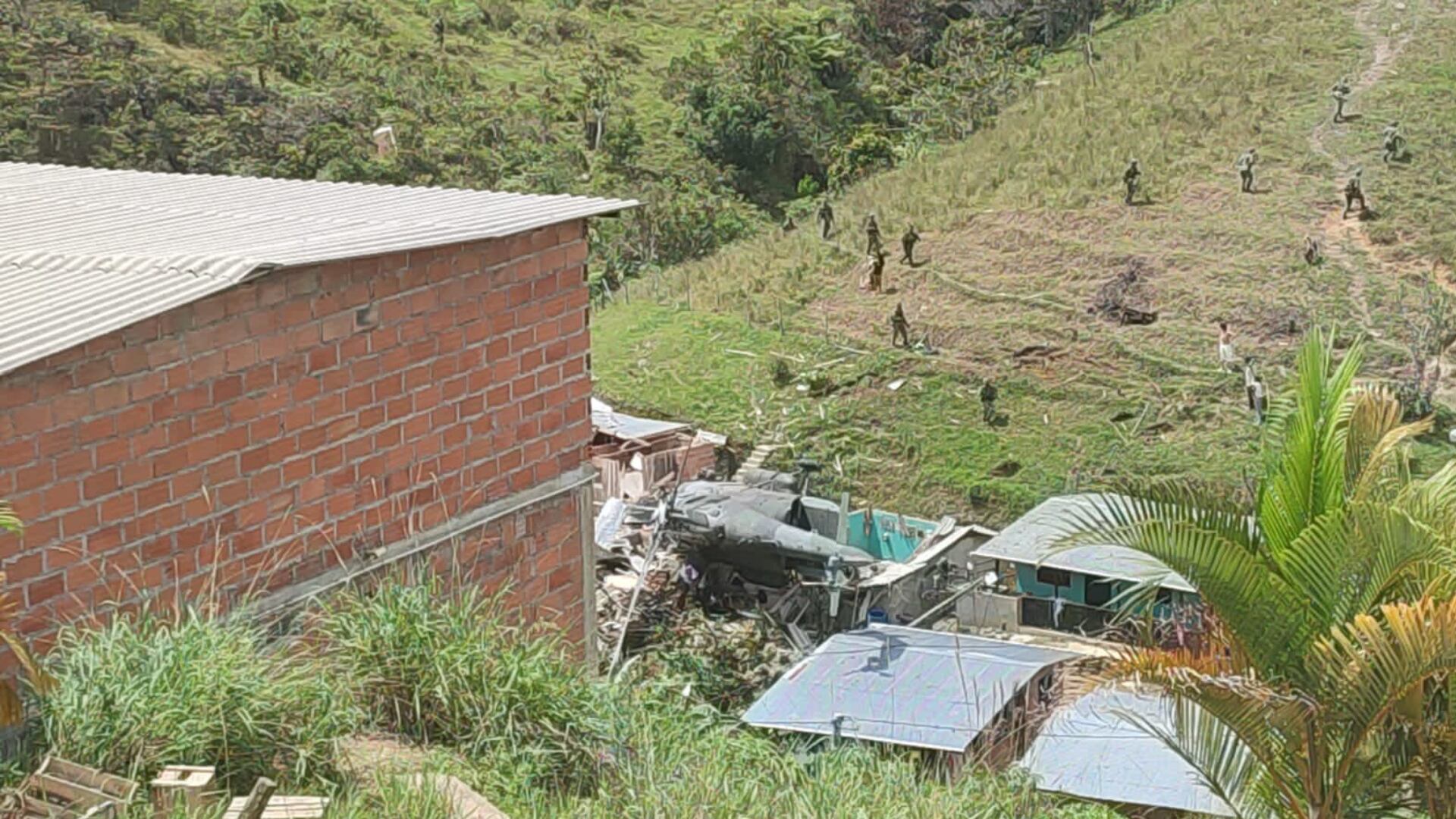 Impresionante: helicóptero del Ejército cayó sobre una vivienda en Anorí, Antioquia