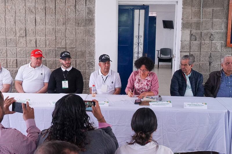 Mesa de diálogo con estructuras criminales en Medellín