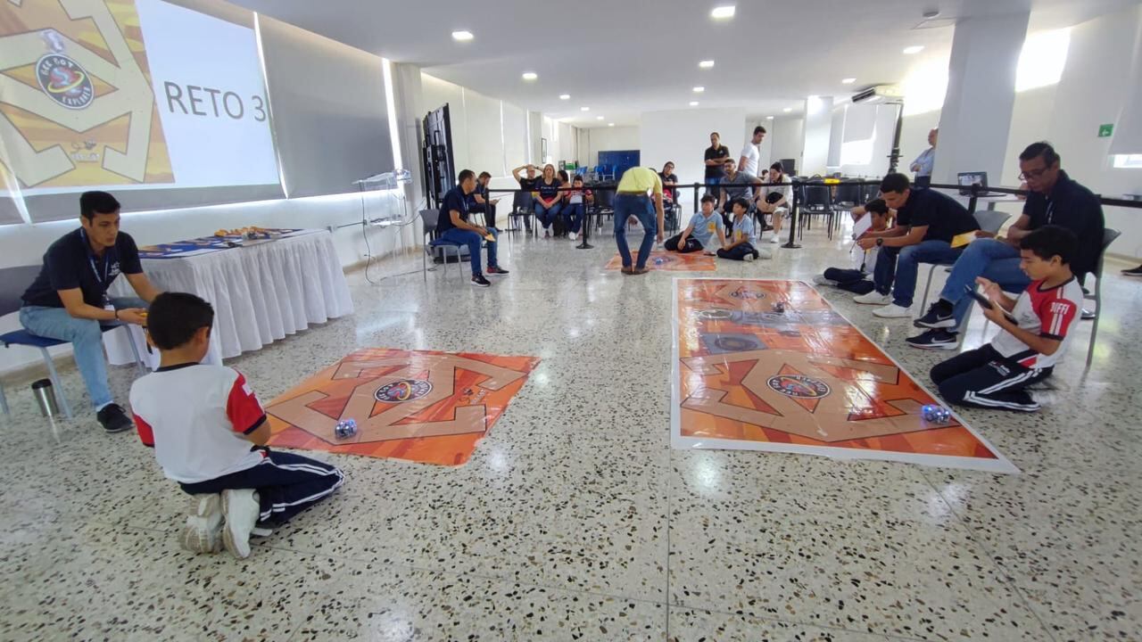 Barranquilla se convierte en el epicentro de la robótica infantil con el BeeBot Challenge 2025.