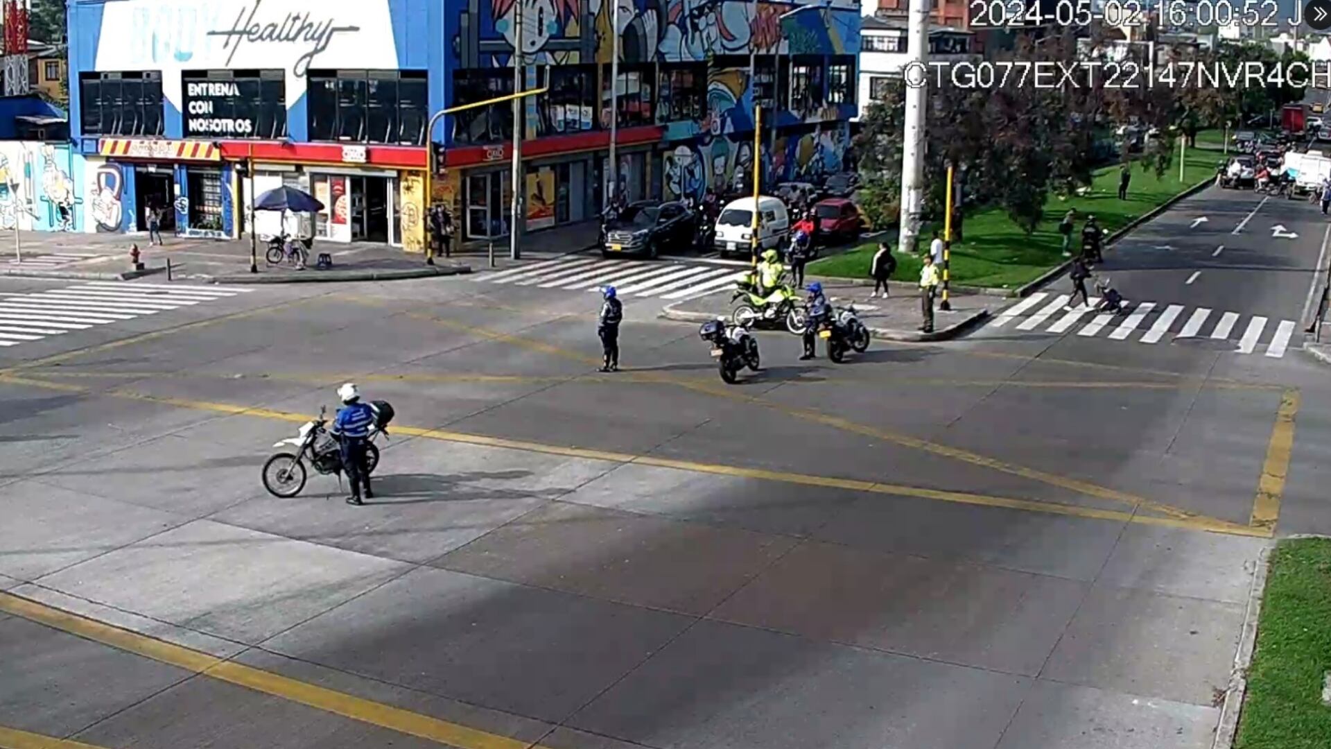 Desde movilidad señalan que estudiantes de la Universidad Nacional, bloquean las vías cercanas al centro educativo.
