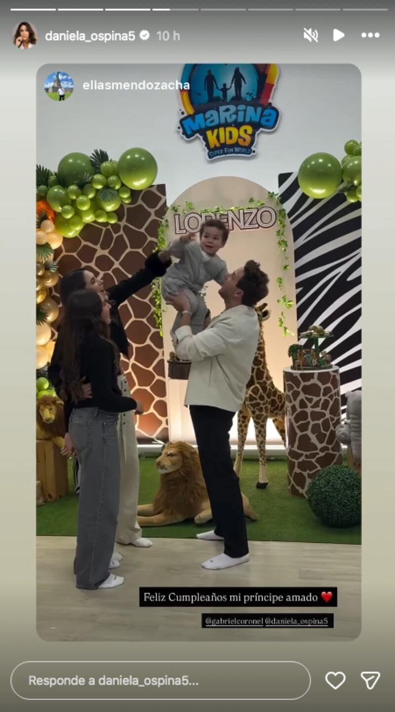 Daniela Ospina y su hijo, Lorenzo.