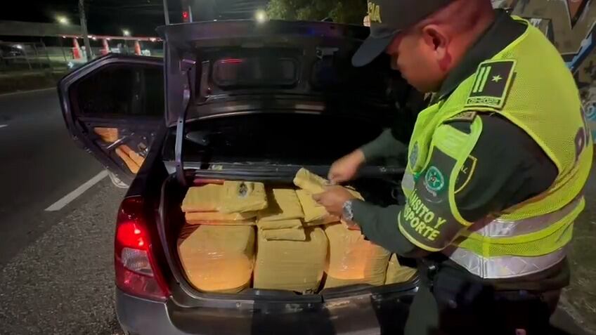 Carro lleno de marihuana en Antioquia