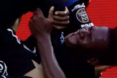 Violenta patada en el fútbol ecuatoriano le da la vuelta al mundo: Jugador terminó con fractura en la pierna