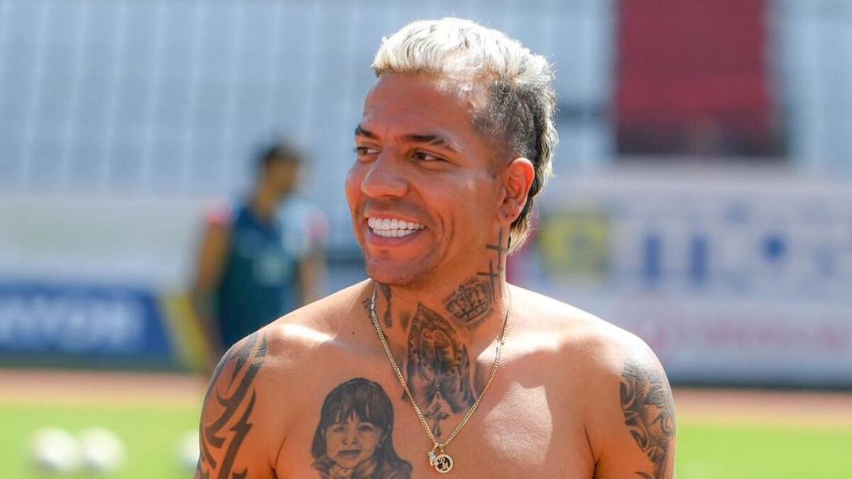 Dayro Moreno lució su pintada de uñas y alborotó a sus seguidores en redes sociales