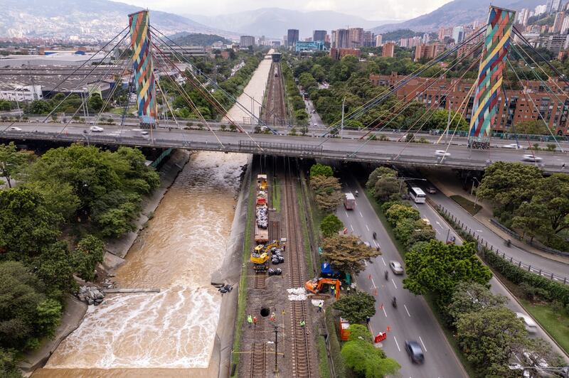 Daño en los rieles del Metro de Medellín.