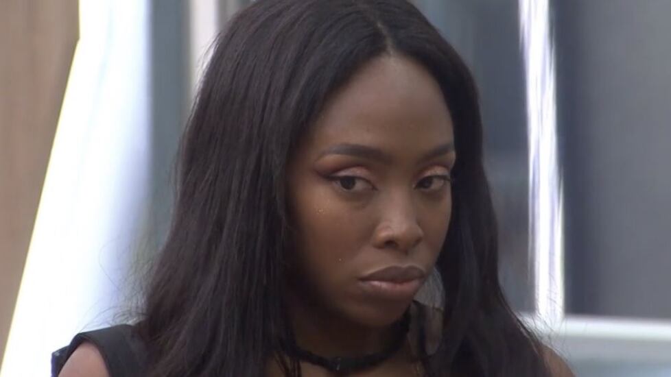 Los seguidores de Karen Sevillano se manifestaron en contra de lo que mostró en las redes sociales y aseguran que no debe jugar con eso.