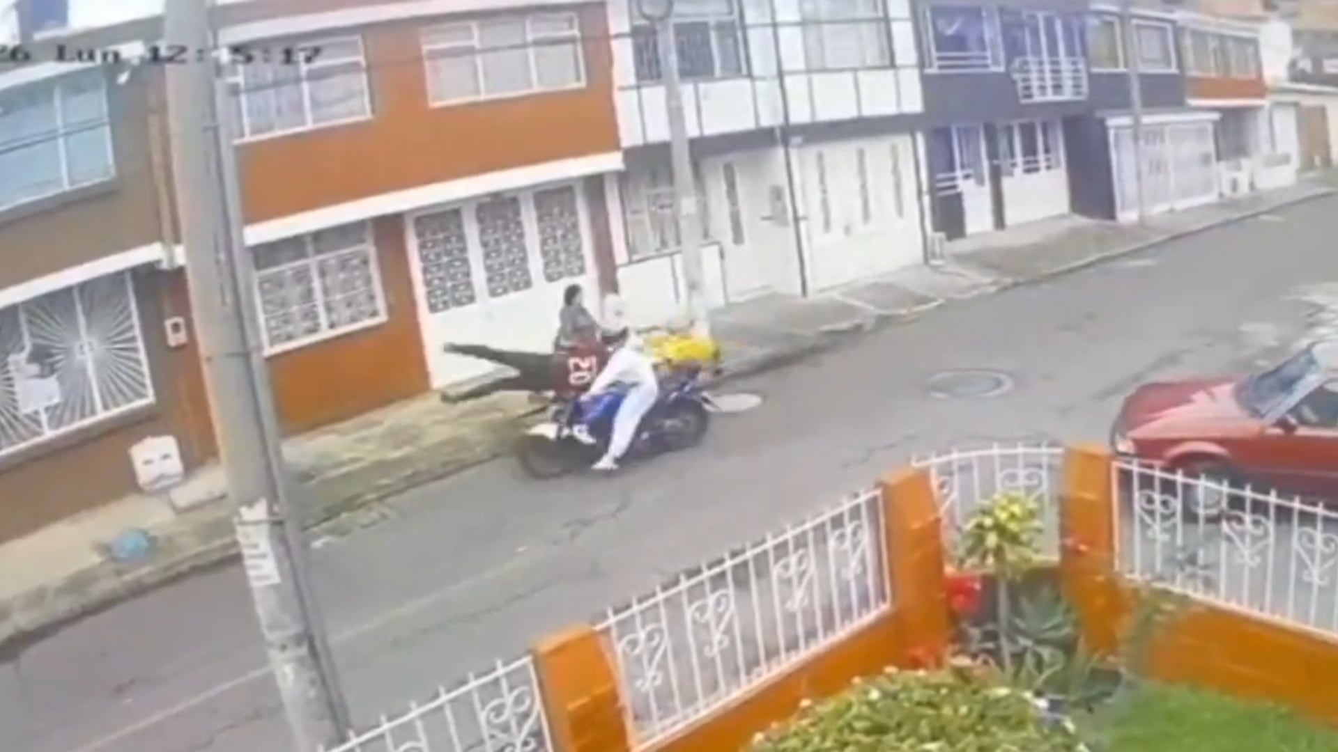 Motociclista atropelló a un vendedor ambulante y le quitó la vida.