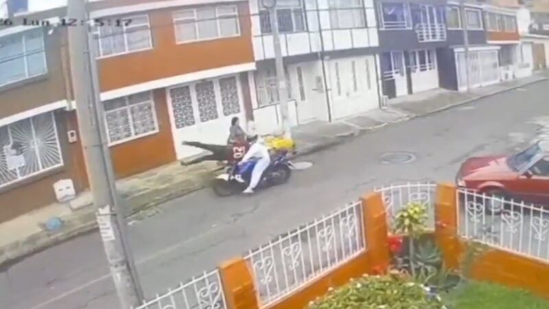 Lamentable: motociclista arrolló a un vendedor ambulante y le quitó la vida en la localidad de Kennedy