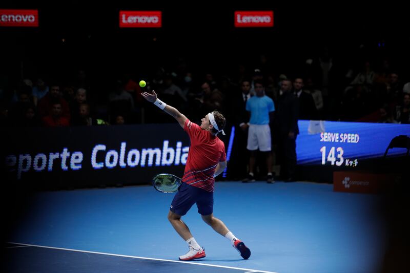 Rafael Nadal VS Casper Ruud durante su juego de exhibición en el Coliseo Live en Bogotá.
