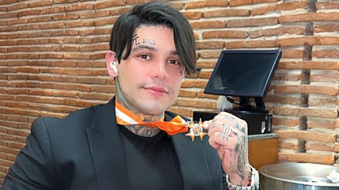 Yeferson Cossio se llevó el premio de “Instagramer Del Año” y “Influencer Musical Del Año”.