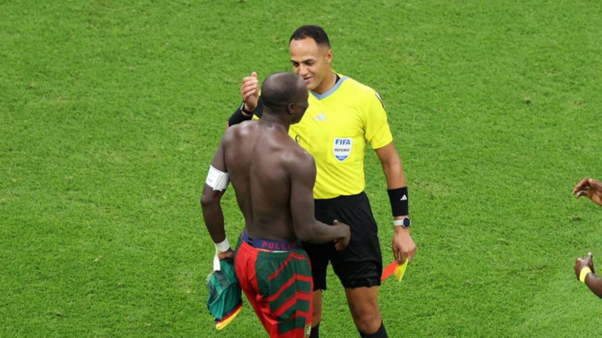 Vincent Aboubakar hizo gol contra Brasil y lo expulsaron