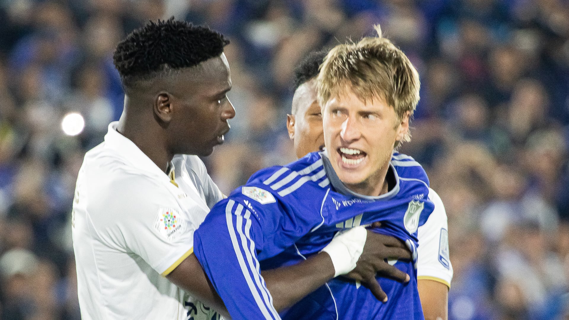 “No es normal”, Futbolista de Águilas se quejó del arbitraje y cree que influyó en la victoria de Millonarios