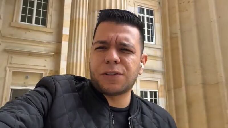 “Pura hipocresía, eso se hunde”: dijo Jota Pe Hernández sobre proyecto para reducir salarios de congresistas